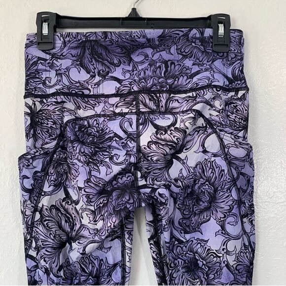 Lululemon Fast & Free Crop Leggings 6 - Picture 7 of 12